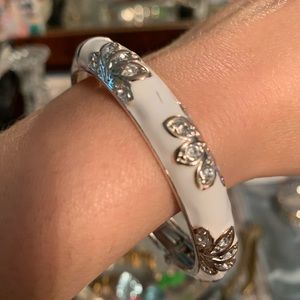 White enamel bracelet